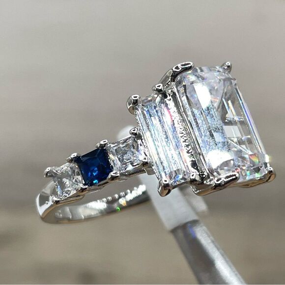 Beautiful Emerald Cut White Diamond CZ Princess Cut Blue Silver Plated Ring - Picture 2 of 4